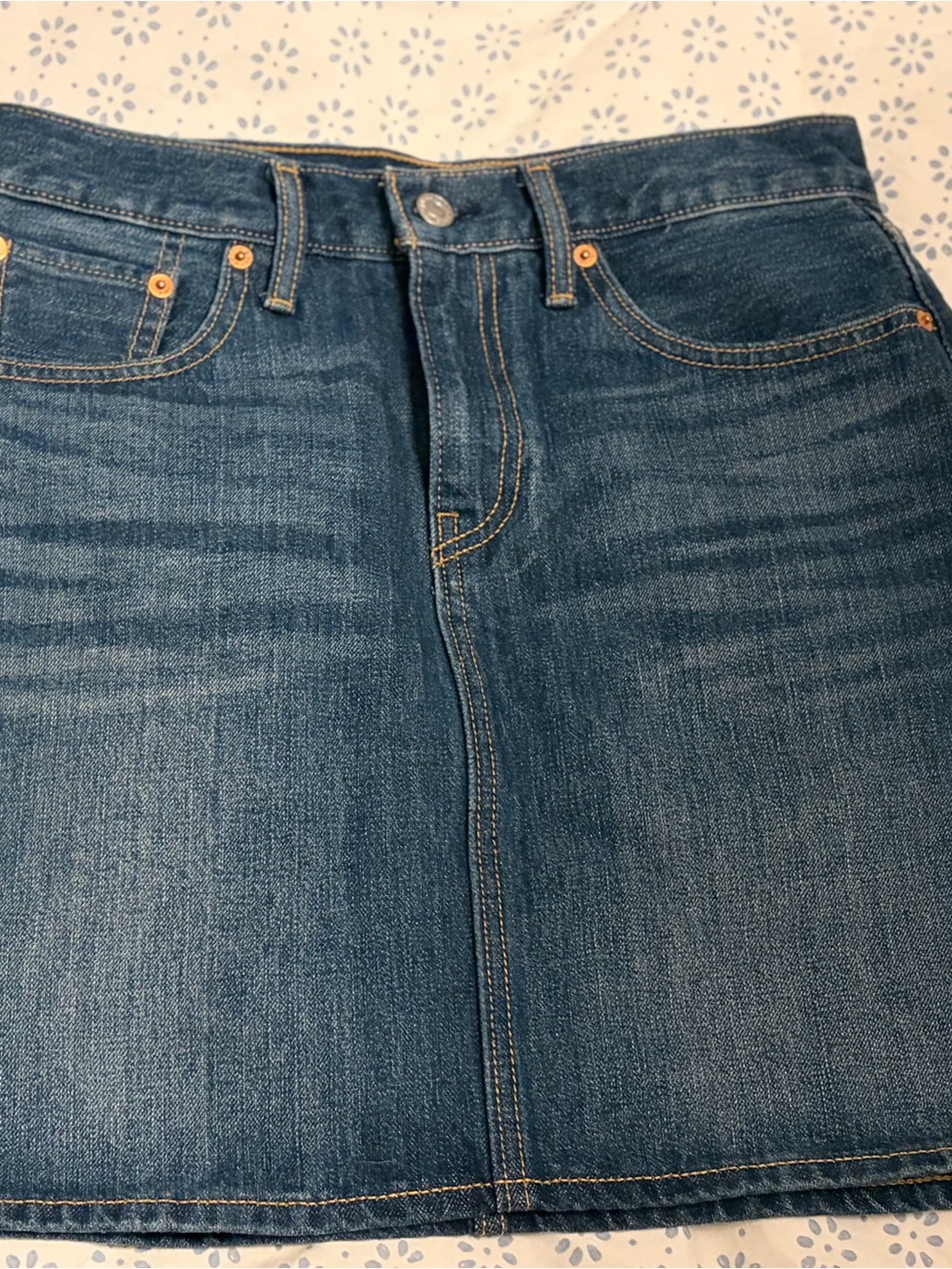 Women’s Levi’s  Jeans Skirt Mid Blue Denim